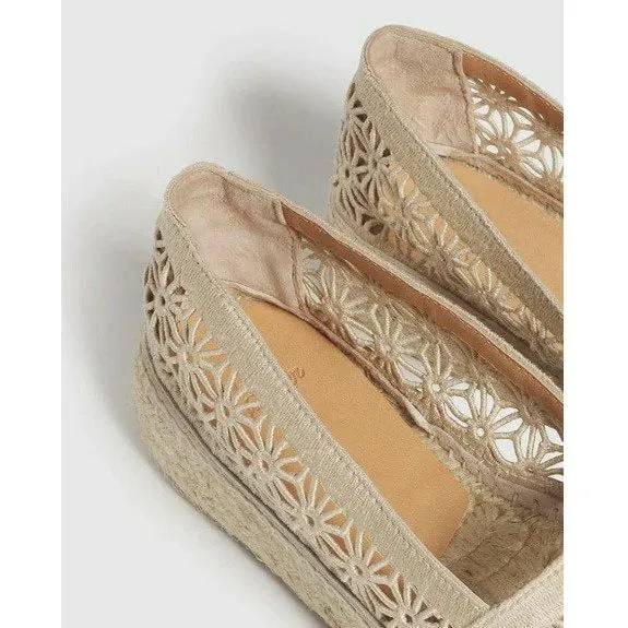 Castner
Kery crochet espadrilles