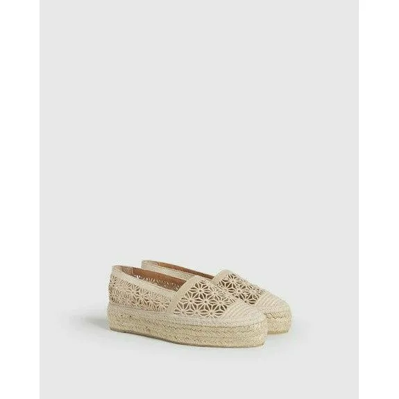 Castner
Kery crochet espadrilles