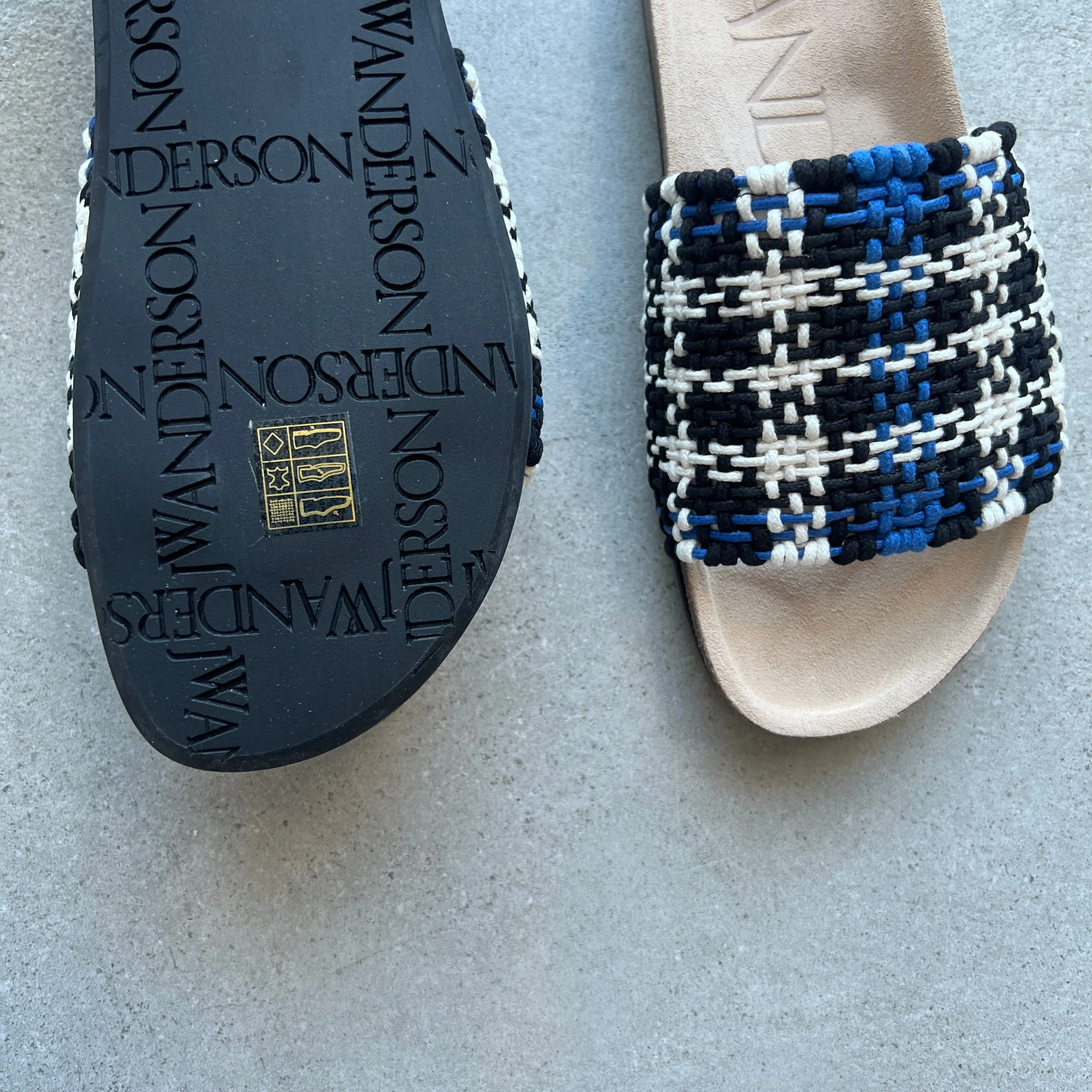 Check Slide, Blue/White