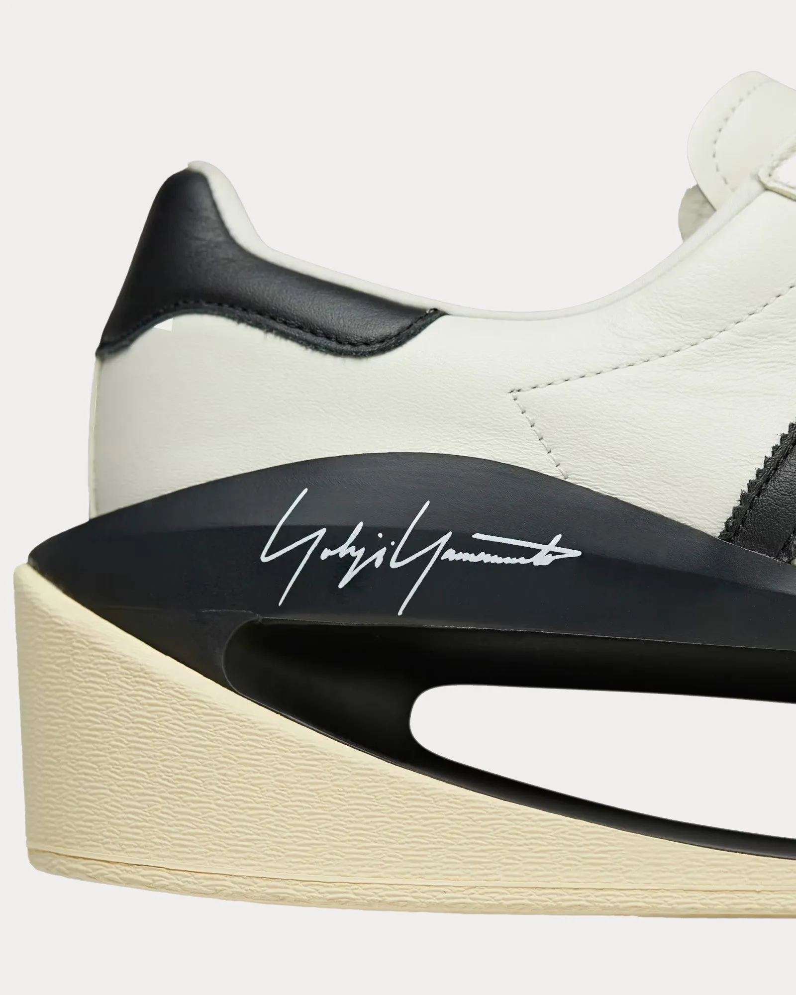 Gendo Superstar Off White / Black / Easy Yellow Low Top Sneakers