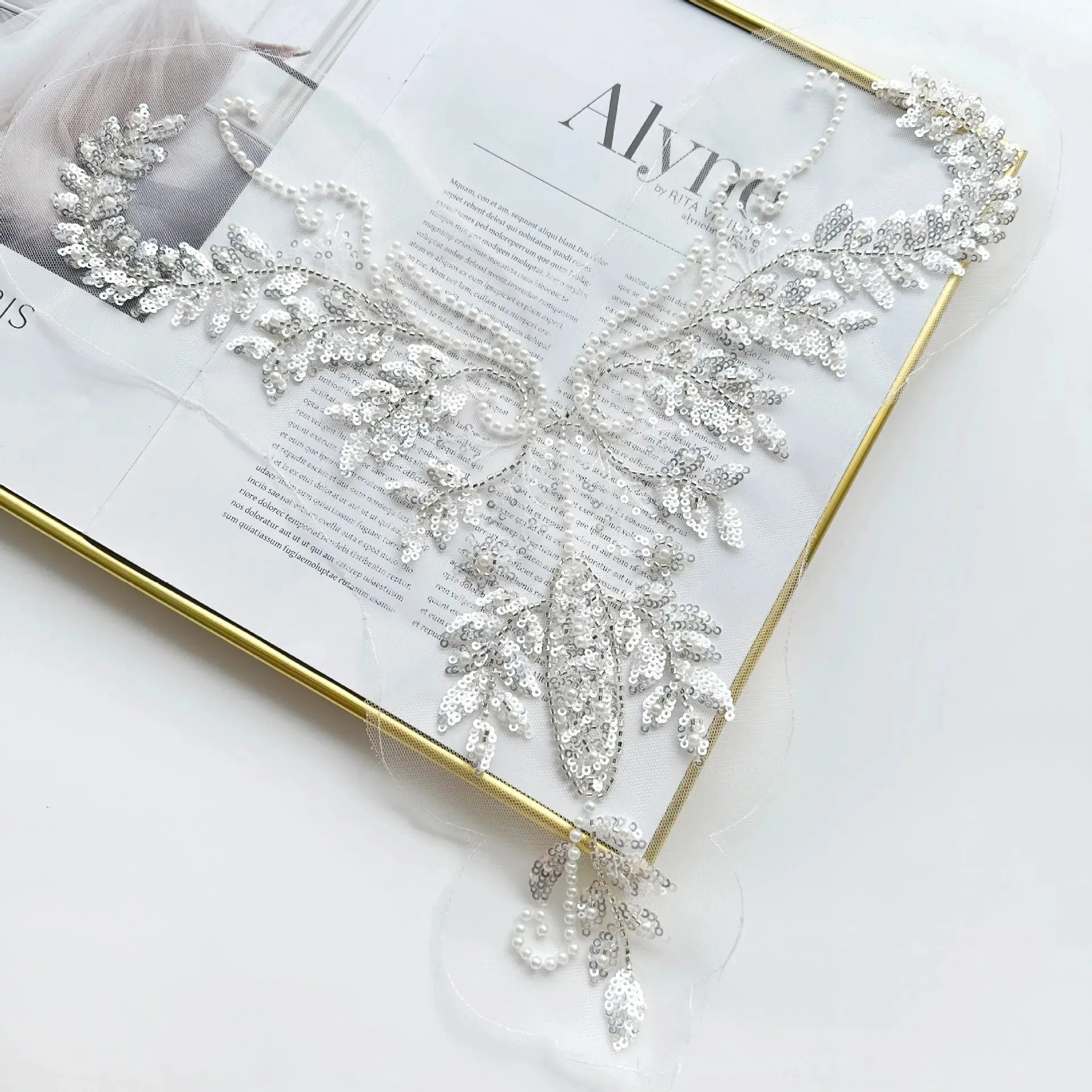 Jacop Sequin Applique