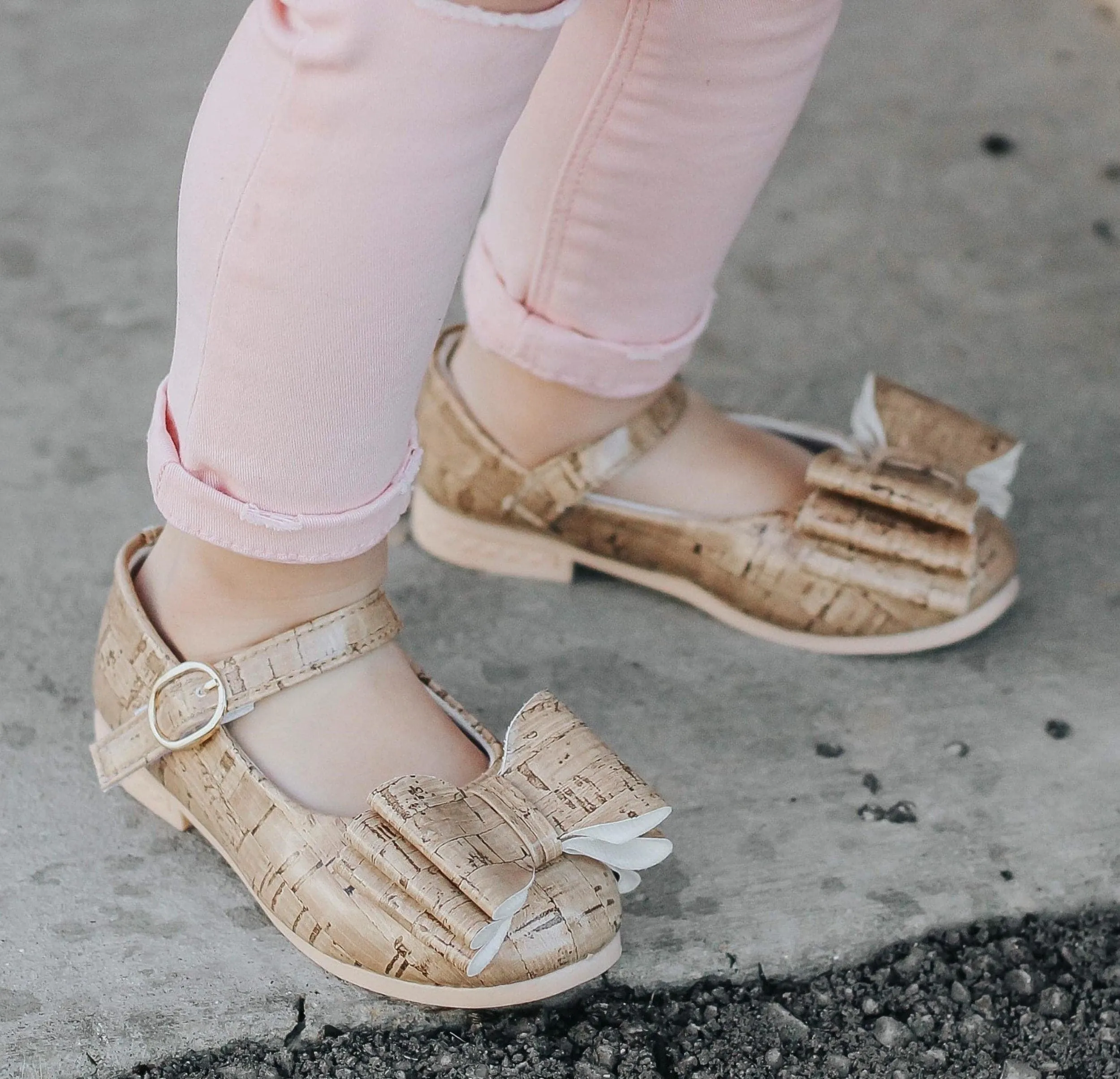 [Light Cork] Bow Shoes