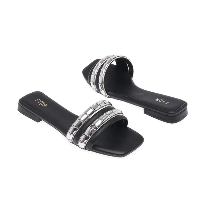 Minimalist Flat Sandal BCM 169