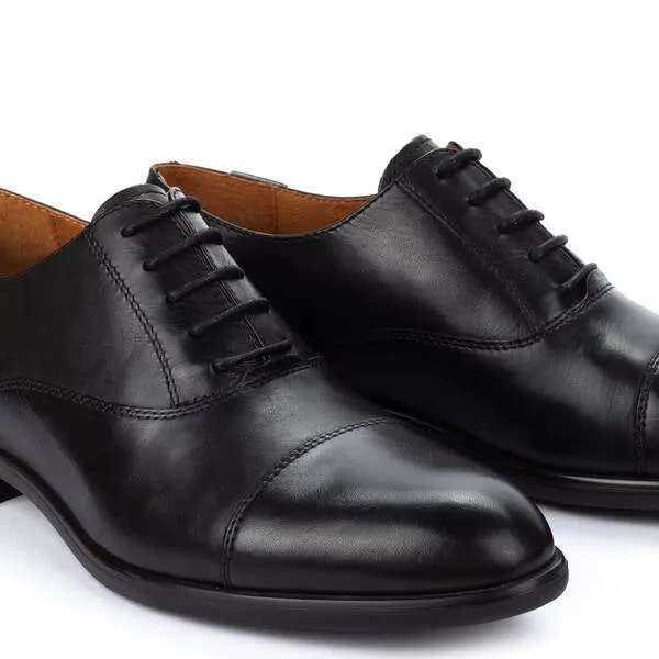Pikolinos Bristol M7J-4184 Black 5 Eyelet Shoe