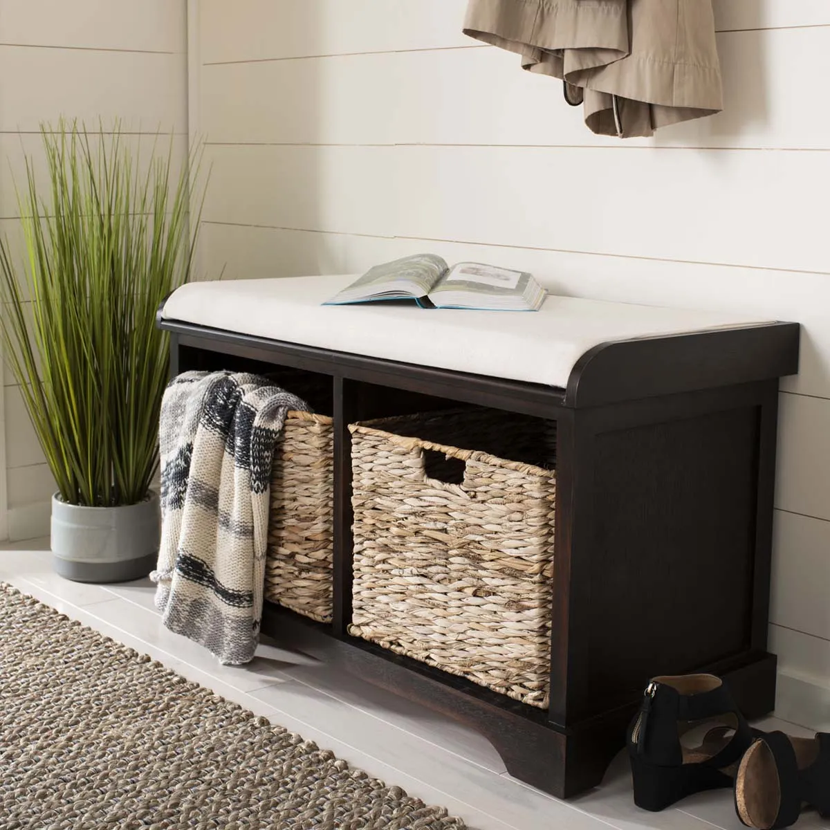 Safavieh Freddy Wicker Storage Bench , AMH5736