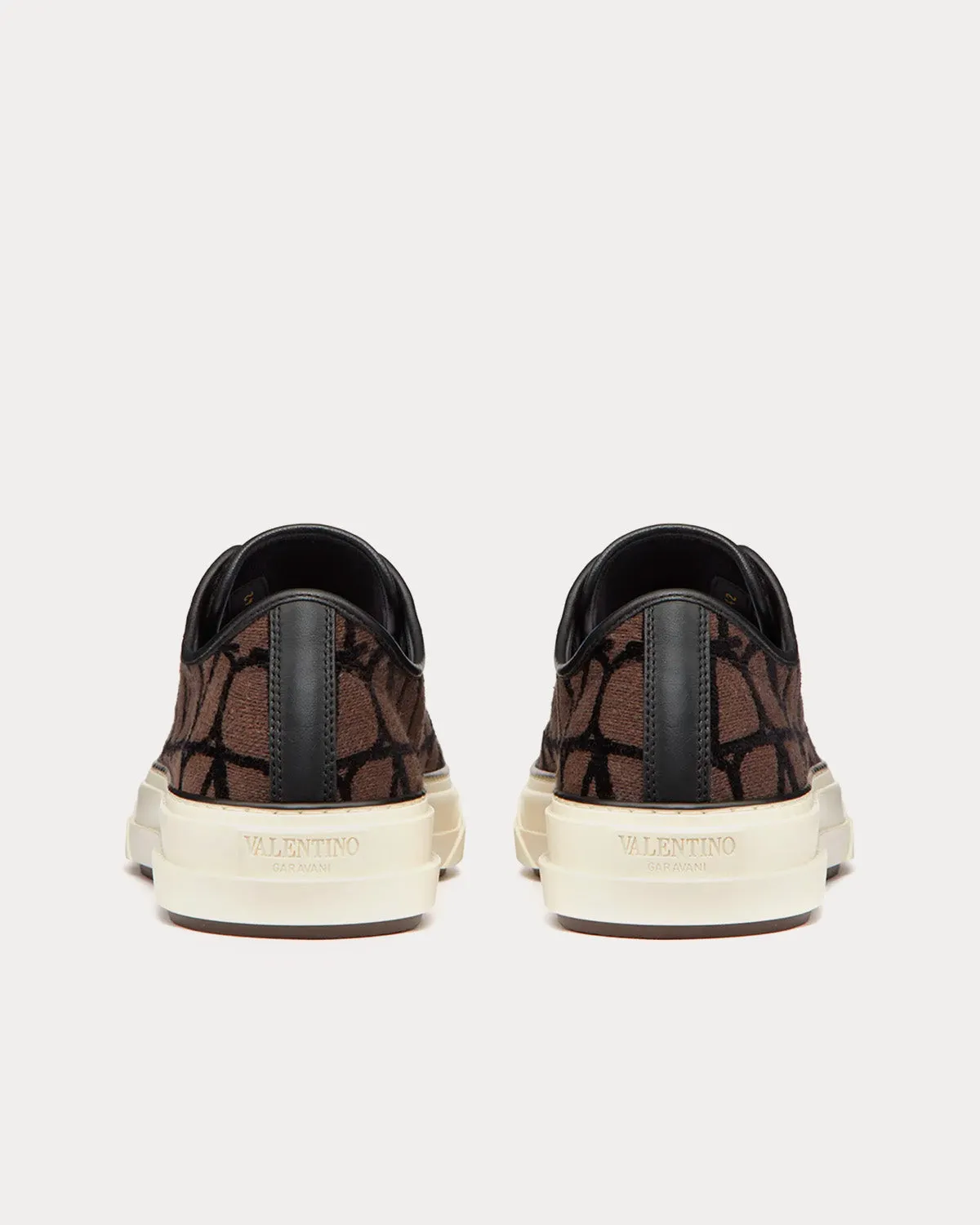 Toile Iconographe Totaloop Fondant / Black Low Top Sneakers