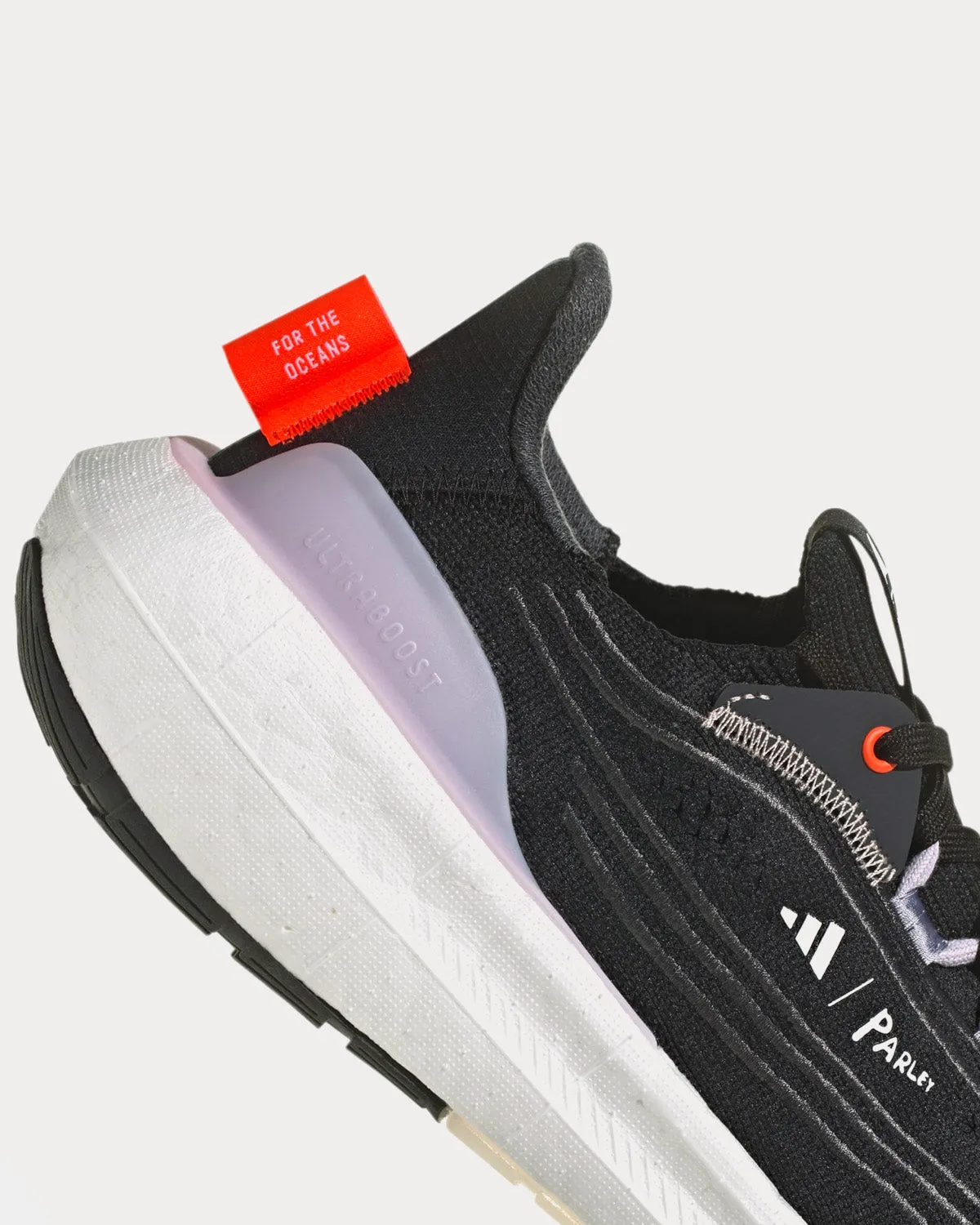 Ultraboost Light Core Black / Cloud White / Grey Five Running Shoes