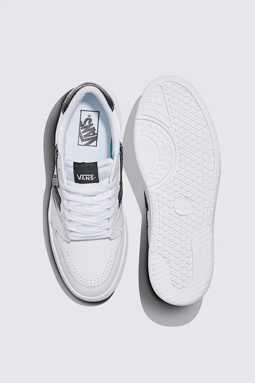 Vans Lowland 2.0 Sneakers in White | VN000D6RYB21
